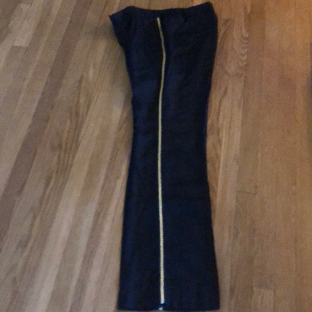 Ladies black w gold & chain 100%beta silk szS